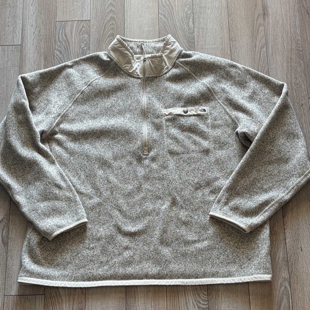 The North Face Men's Light Gray Zip-Up